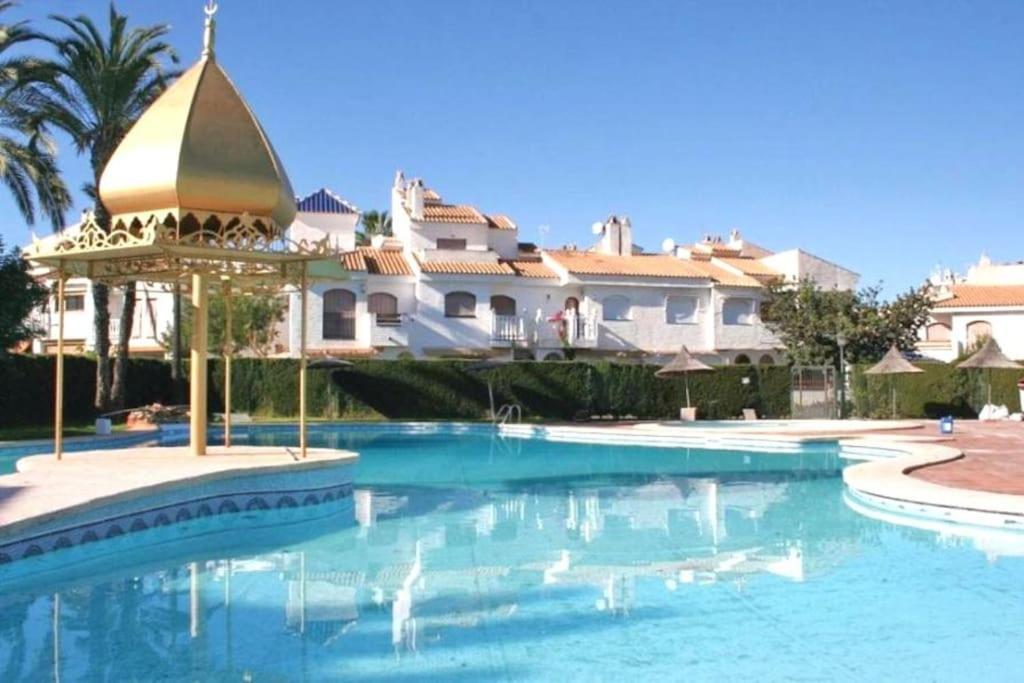 House Un Ete Sans Fin Дом отдыха Puerto Marino